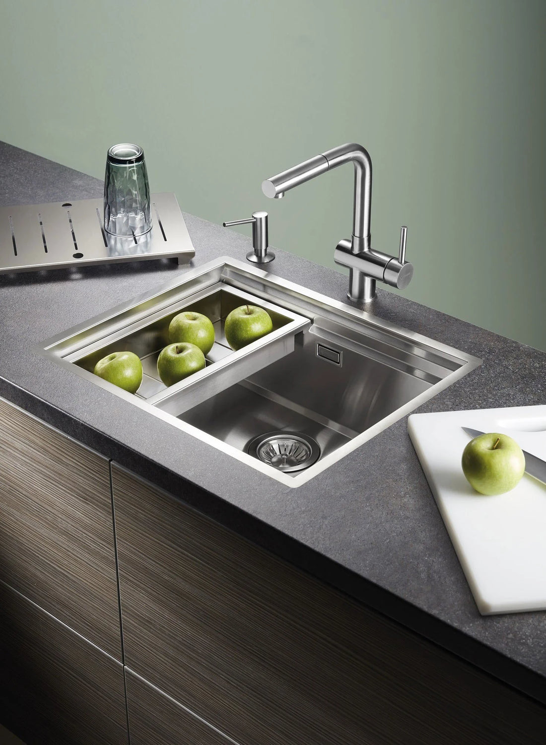 Chiuveta premium de inox Pyramis Zeus: Alegerea perfecta pentru bucataria moderna