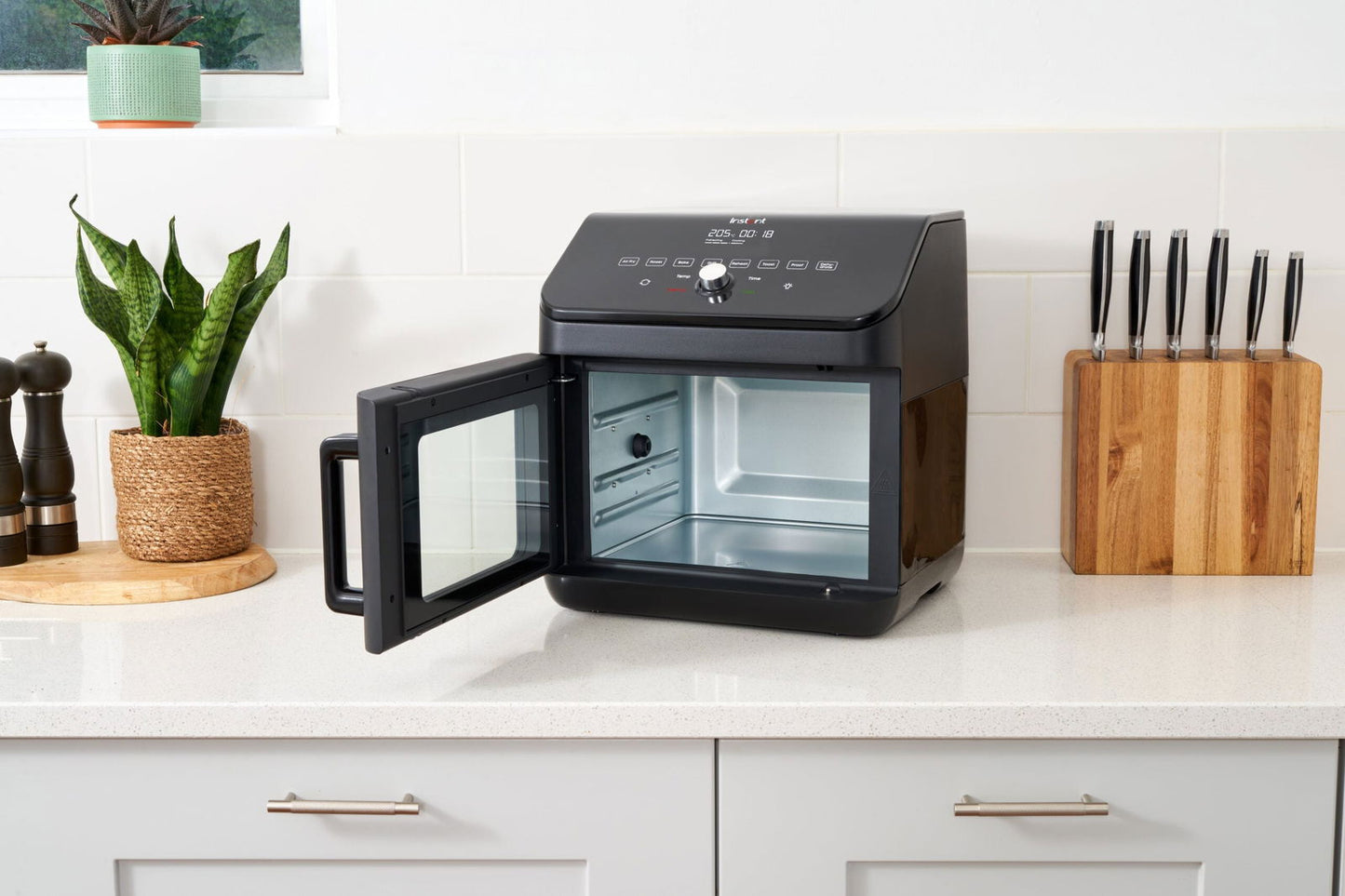 Friteuza Vortex Plus Oven 13L, Instant Pot Brands, Multifunctional, 1700W, display digital, 9 in 1, functie de rotisor, Negru - EpicHome